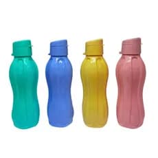 Garrafa 800 ml Squeeze de Agua Esportiva Academia Cor Matte BPA Free com Alça e Borracha de Vedação