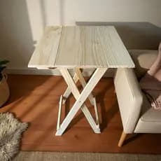 Mesa Dobrável de Pinus | Compacta e Versátil para Bar e Área Externa