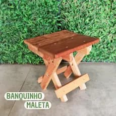 Banquinho Pequeno De Madeira Dobravel Maleta Caminhoneiro Jardim Manicure Universal Rustico P/200kg