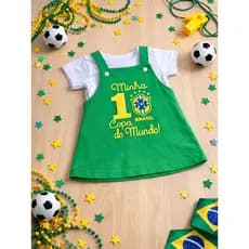 Vestidinho Jardineira + Camisa Minha Primeira Copa