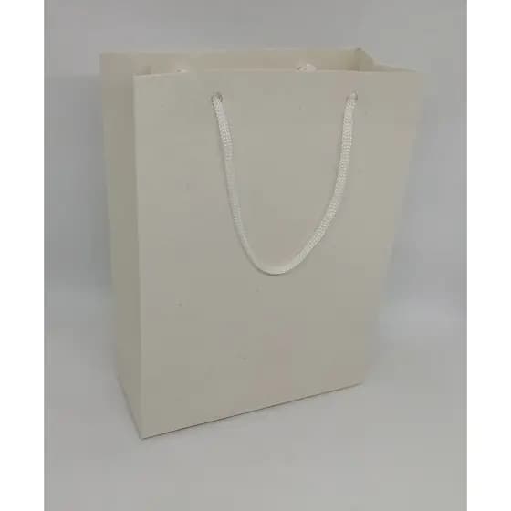 Sacolas Presente , Brindes em Papel Bege Reciclato  ou kraft = 17 x 23 x 7 - kit com 50 unidades