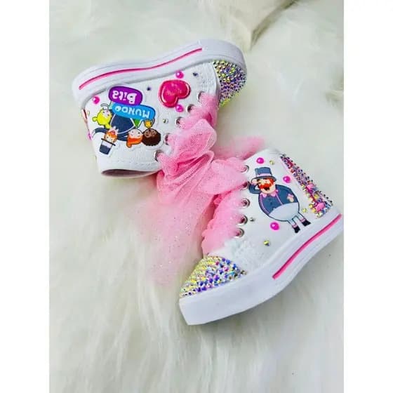 tênis botinha personalizado temático tema mundo biita