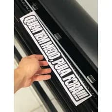 Adesivo QUEM TEM MEDO PULA FORA (IMPRESSO LAMINADO) para Caminhão/Carro/Moto/etc...