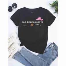 Camiseta Anahí - Que dificil es ser Yo - chapéu - Preta