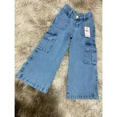 Calça jeans cargo, moda blogueira.
