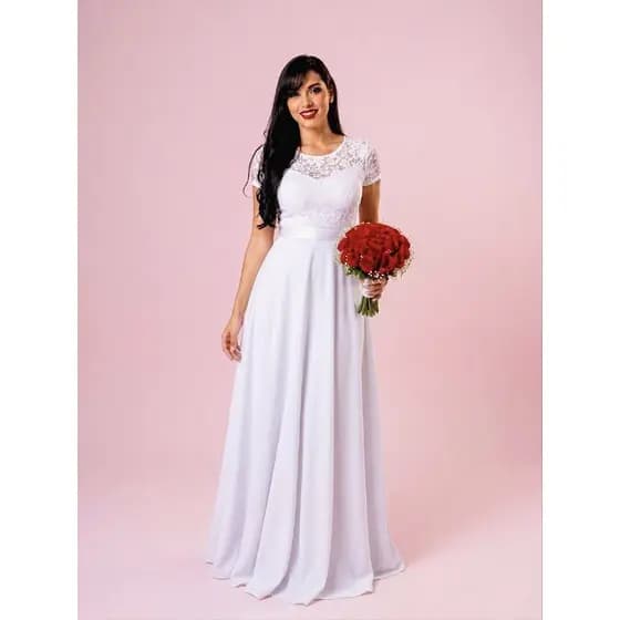 Vestido longo branco de noiva manga curta