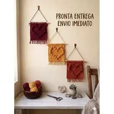 Mini Painel de Crochê Boho 20x15cm Coração Relevo Enfeite de Parede Quarto Infantil e Decoração Casa