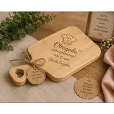 Kit 40 Mini Tábuas Decorativas 14cm Madeira Pinus com Alça Coração Lembrancinha Mesa Posta
