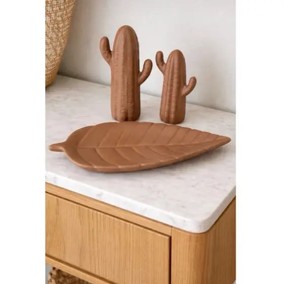 Kit Decorativo Cactos e Folha Bandeja Enfeite Decorativo em Cerâmica Artesanal Prato Folha 3 peças .