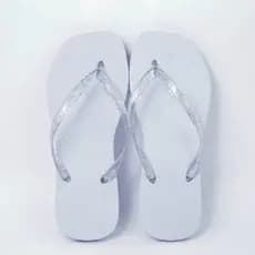 Promoção Kit 2 Pares Chinelo Feminino De Dedo Várias Cores Macio Leve Barato Tira Brilhante