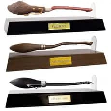 Caneta de Vassoura Voadora Harry Potter - com Suporte de Levitação - Modelo de Coleção - 2000 - 2001