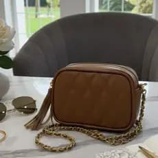 Bolsa Feminina Elegante Quadrada Bordada Metalasse para o dia a dia e estilosa bag com Alça Transversal