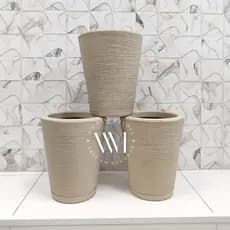 Kit 3 Vasos Texturizados Planta ou Flor Coluna Decorativo Polietileno Nº1 (28x23)