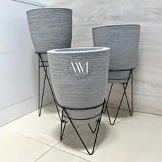 Kit 3 Vasos Cone Bojo Redondo Escovado 28x25 Decorativos com pratos + Suporte Tripé de ferro