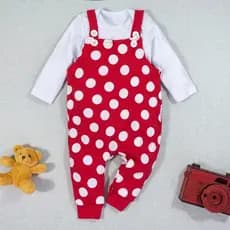 Conjunto Jardineira Bebê Com Body Longo Estampa Poá Vermelho