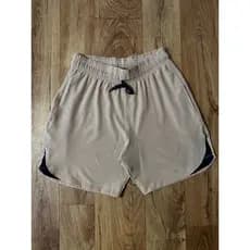 SHORTS TACTEL MODELO ESPORTIVO, DESIGN MODERNO.