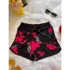 Short feminina com estampa multicolorido de flores
