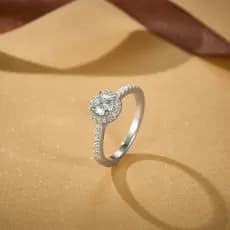 Anel solitário Halo Moissanite 5mm prata 925 com banho de ródio