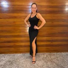 VESTIDO CANELADO COM ELASTANO FENDAS LATERAIS ALÇAS FINAS