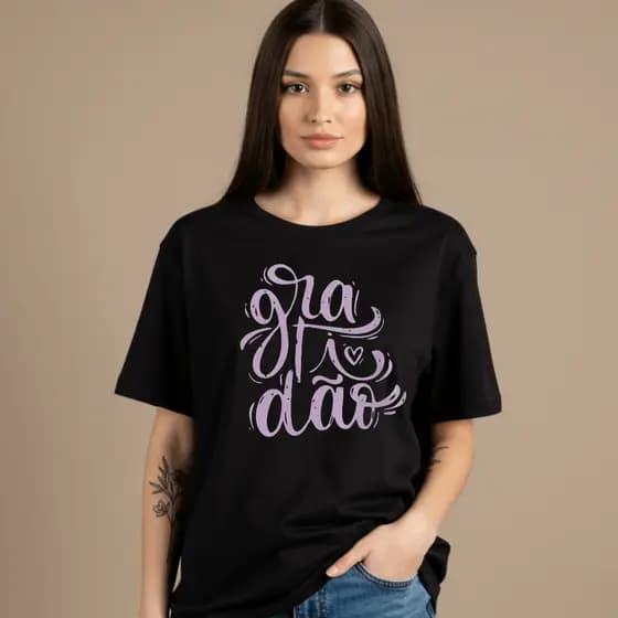 Camiseta Oversize Frase Gratidão Tipografia Criativa Estilo Tumblr Preta