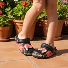 Babuche Led Infantil Sandália Acende Pisca Papete Super Leve