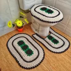 Kit Tapete Crochê Banheiro 3 Peças Bordado de Flor