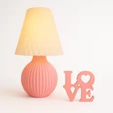 Luminária Redonda/Abajur Bivolt Decorativo para mesa e criado mudo + Palavra Love