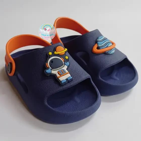 Chinelo Sandália Infantil Nuvem Delicado Leve Confortável Astronauta