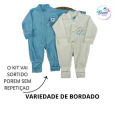 Macacão de bebê plush bordado P M G com vira pé, menino