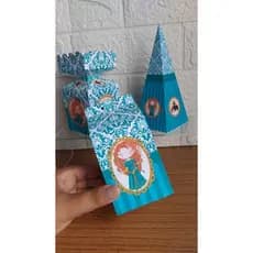 Kit Merida Valente Caixa Milk, Meia Bala e Cone Pirâmide Modelo Exclusivo Pegue e Monte Festa Fácil