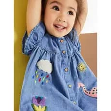 Vestido Jeans Infantil Manga Curta Feminino Desenho Animado Bordado Botao