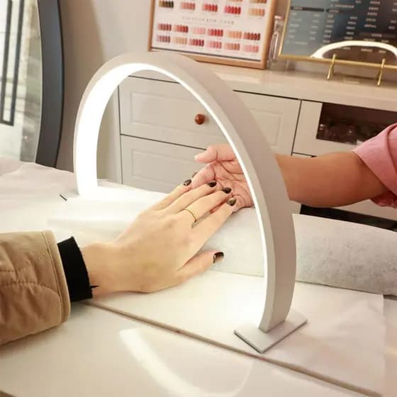 Luminária Led Meia Lua de Mesa Ring Light Estética e Manicure