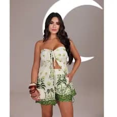 Conjunto estampado Palmeira Shorts e blusa