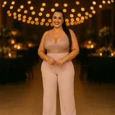 Macacão Pantalona De Alcinha E Detalhe Paetê Plus Size Festa