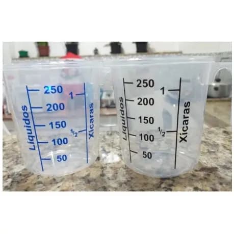 Copo Medidor Jarra Dosadora 250ml Plástico Transparente com Bico Medidas Líquidos e Secos