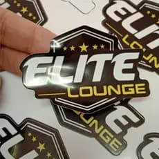 100 Adesivos Personalizados de 4x4cm com recorte eletrônico, só destacar e colar!