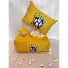 KIT ALMOFADA PORTA PIPOCA Seleção Brasileira + Almofada Decorativa