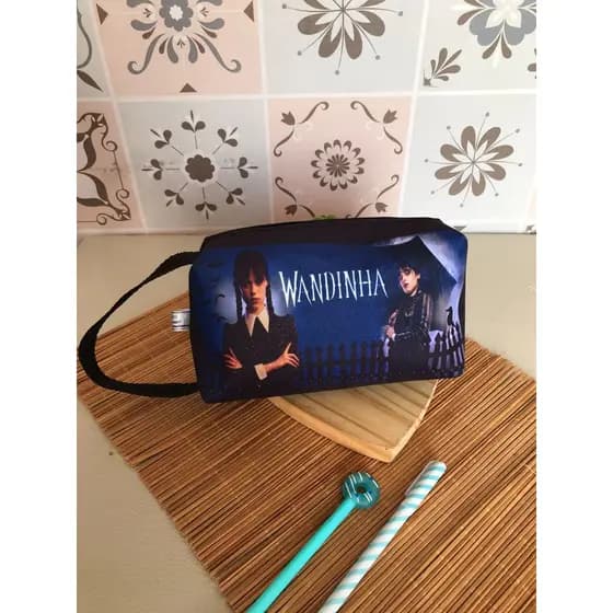 Estojo Box Grande Wandinha - Organizador Multiuso Resistente