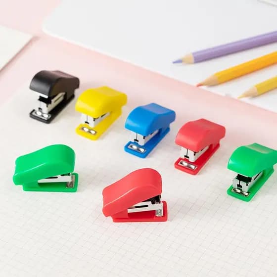 Novo Conjunto Mini Grampeador Estudante Fornece Portátil Que Economiza Trabalho