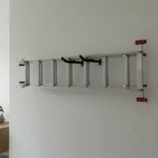 Suporte de escada multiuso para parede - O PAR