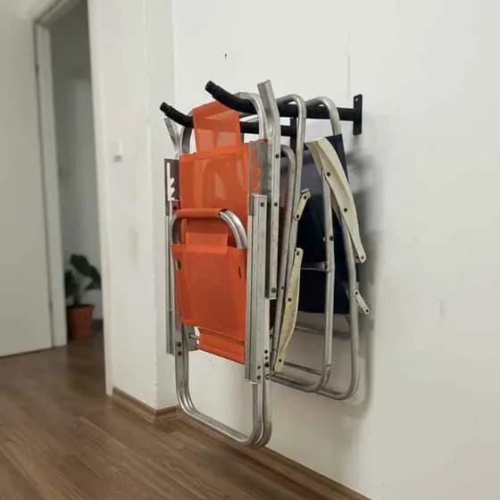 Suporte universal de parede para Cadeira de Praia+buchas e parafusos - O PAR