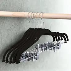Kit 5 Cabides Slim de Veludo Preto com 10 Presilhas organizar guarda roupa