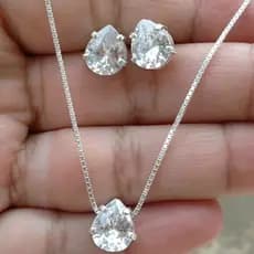 Conjunto Gota Cristal Ponto de luz Colar e Brinco Folheado a Prata 925
