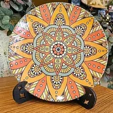 Prato Decorativo com Suporte Mandala 26cm Decoração Mesa Sala