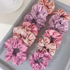 Xuxinha de Cetim Kit 10 Scrunchie Elástico de Cabelo Tons de Rosa