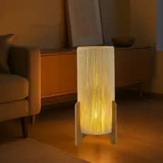 Luminária de Chão Milão em Sisal Natural Tripé de Madeira