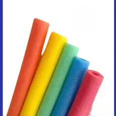 Kit 2 /3 / 6 / 10 / 12 Boia Espaguete Flutuador Macarrão Para Piscina Água Cores Sortidas Com Furo