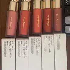 Rare Beauty Líquido Blush Sombra BLISS 7.5ML Cada