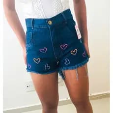 Shorts jeans feminino cintura alta barra desfiada