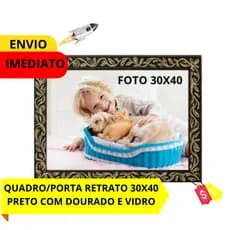 QUADRO/ PORTA RETRATO 30X40 PRETO COM DOURADO NA GRAVAÇÃO FLORAL PARA DECORACÃO COM VIDRO E HDF